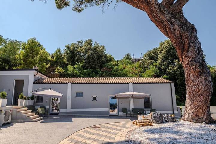 Miramare Suites - Ardesia Room in Vasto, Chieti Provinz