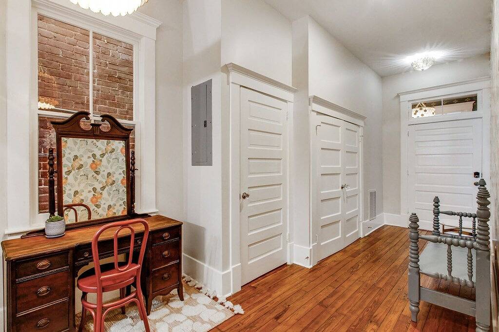 Ganze Wohnung, Big Bright and Beautiful by Forsyth Park in Savannah, Chatham County