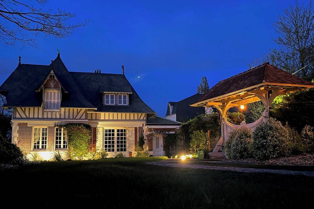 Magnificent Normande 5 min from Deauville! Sea view - Walking distance to the beach - Large garden in Villerville, Lisieux und Umgebung