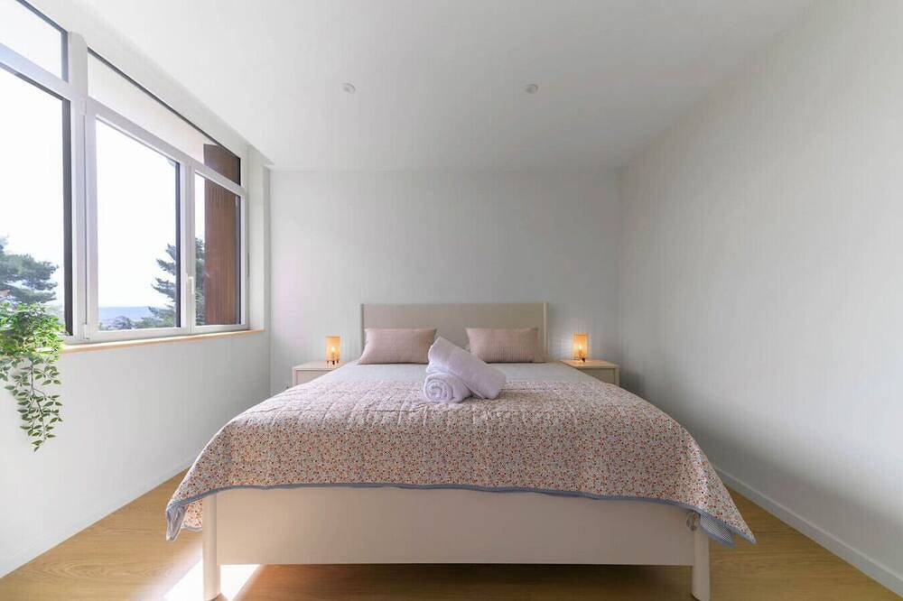 Superbe maison sur les hauteurs de Clermont in Clermont-Ferrand, Volcans d'Auvergne Regional Nature Park