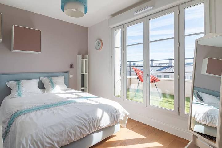 Entire apartment, Charleston Duplex-rooftop « The Place to Be » in Chessy, Seine-et-Marne