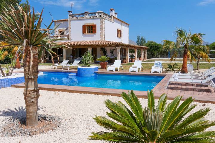 Finca mit Hund für 9 Personen, mit Balkon in Pollença