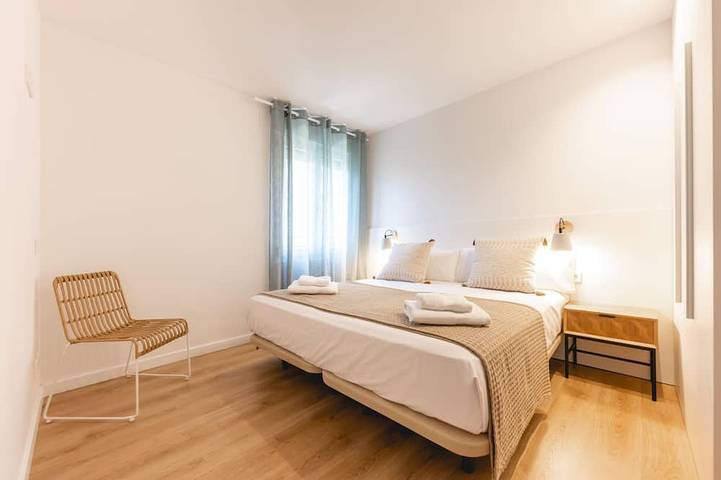Ganze Wohnung, Bravissimo Sirenes, 2-Schlafzimmer-Wohnung im Zentrum von Girona in Girona, Gironès