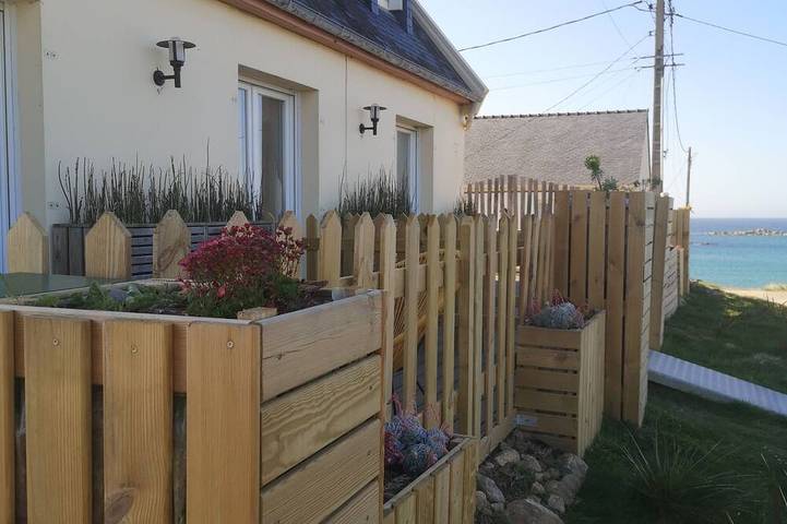 Location de vacances pour 10 personnes, avec jardin ainsi que terrasse et jacuzzi, animaux acceptés dans Kerfissien