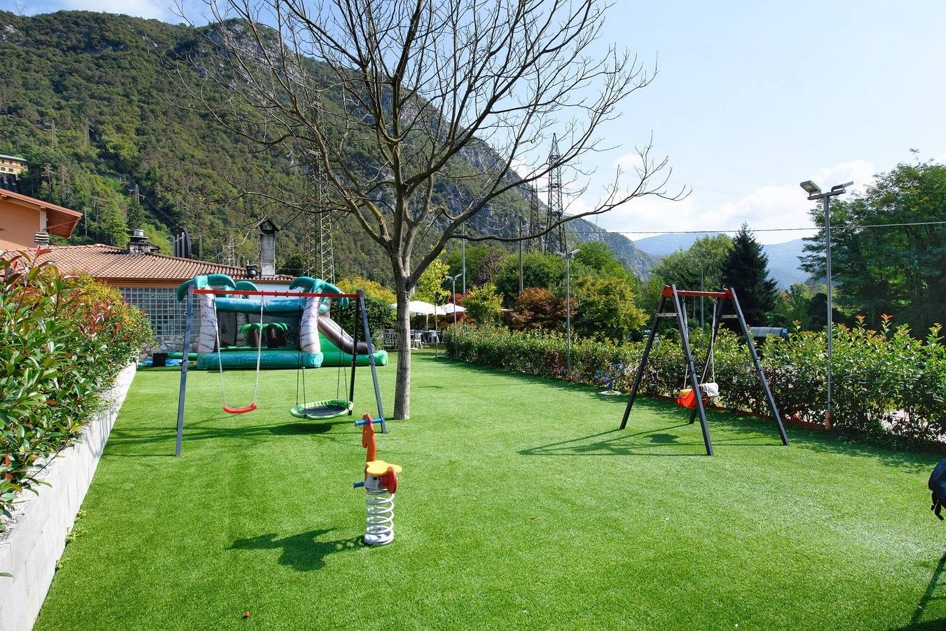 Entire apartment, Apartment 'Diamante' with Mountain View, Shared Pool and Wi-Fi in Vobarno, Garda Mountains