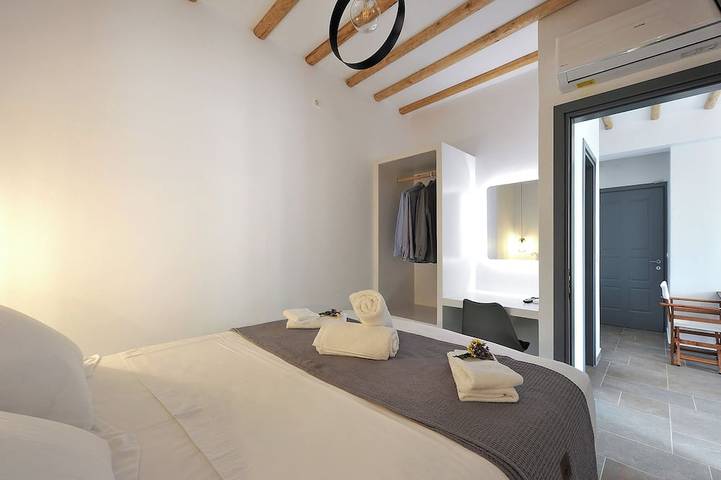 Apartamento entero, Droufakos’ home - Beachfront Lux 2Bd apt. w. Views in Sifnos