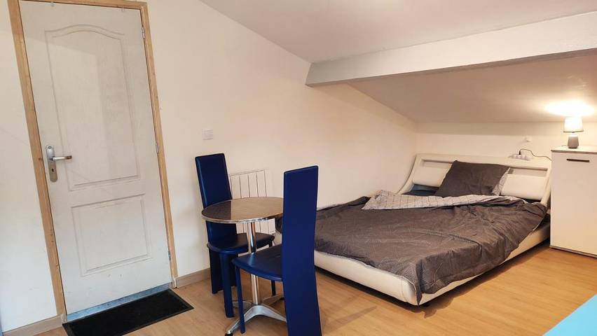 Appartement de vacances pour 2 personnes, avec balcon ainsi que jardin et vue