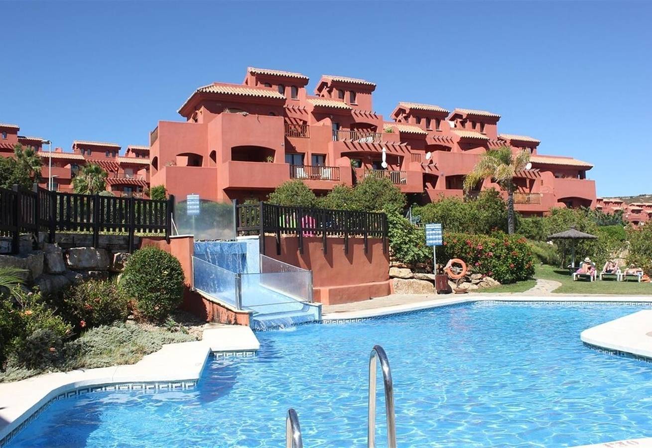 Vacation Rental for 6 Guests in Albayt Costa Galera Country Club, Estepona