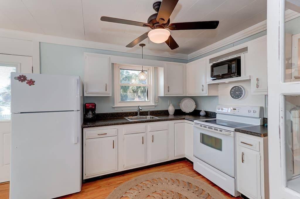 Vacation House for 5 Guests in Folly Beach, Charleston County