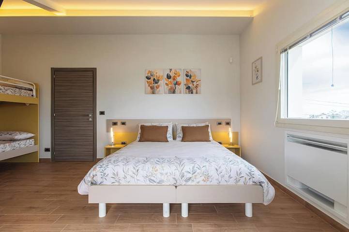 Newly Built Villa with Saltwater Pool BBQ and Etna View for Families and Groups in Tonno, Acireale