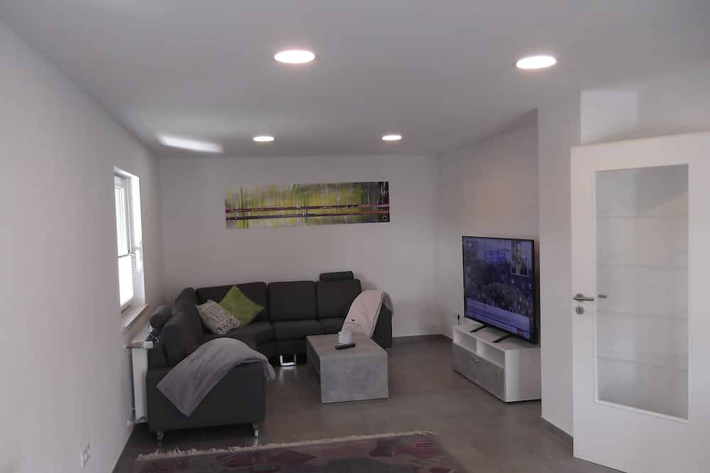 Ganze Wohnung, Zentral gelegene, grosszügige, neue Ferienwohnung mit Blick auf den Silberberg in Bodenmais, Ostbayern