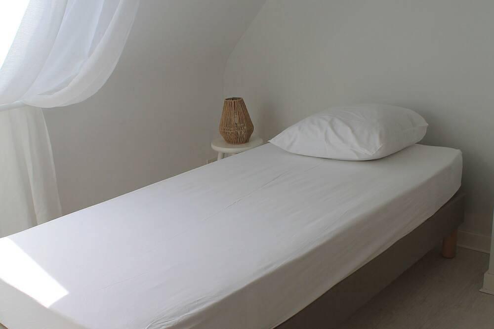 Peaceful house with garden 3 minutes from the beach in Combrit, Quimper und Umgebung