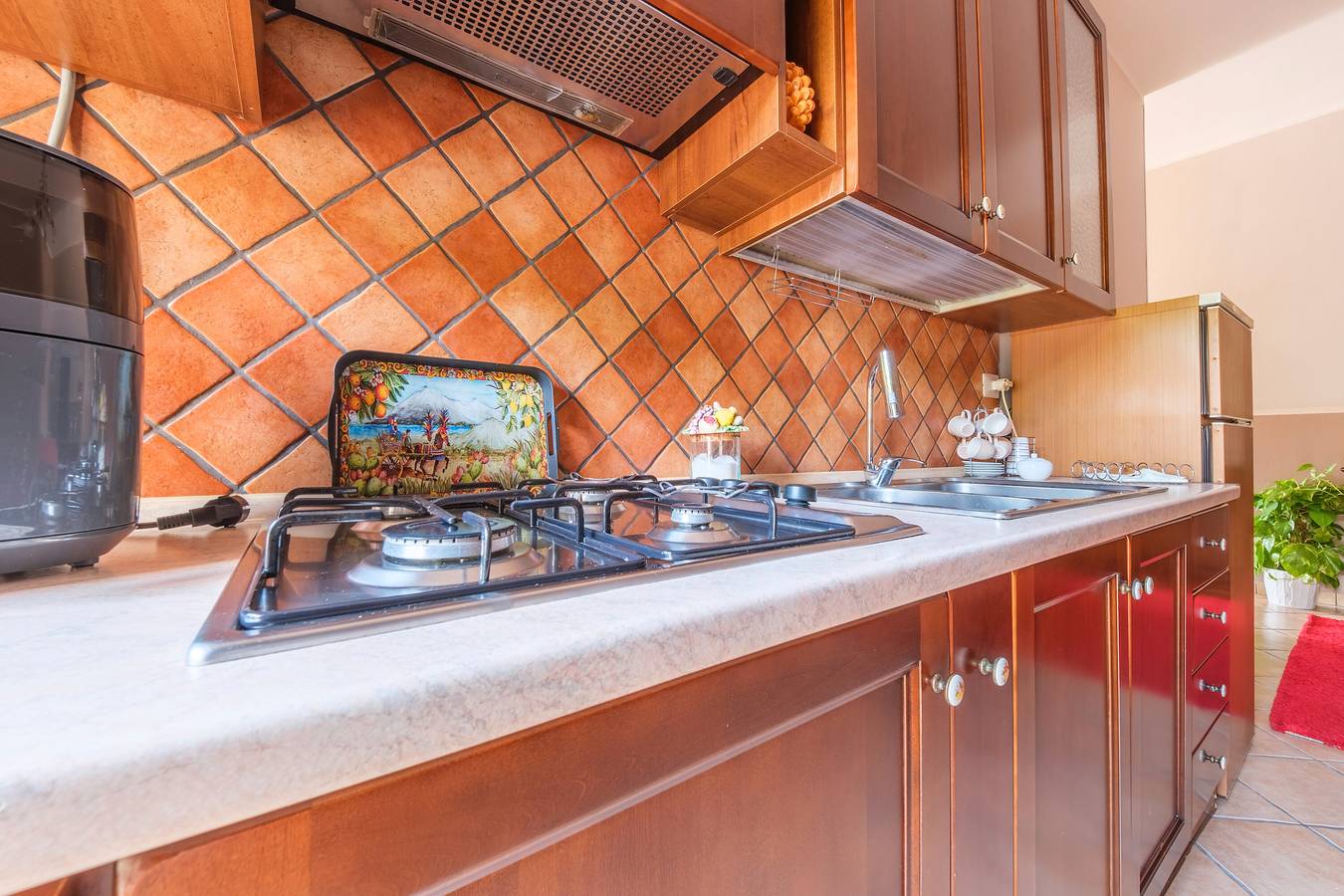 Ganze Wohnung, Apartment 'La Casa Dei Limoni' mit Bergblick und privater Terrasse in Gaggi, Messina Provinz