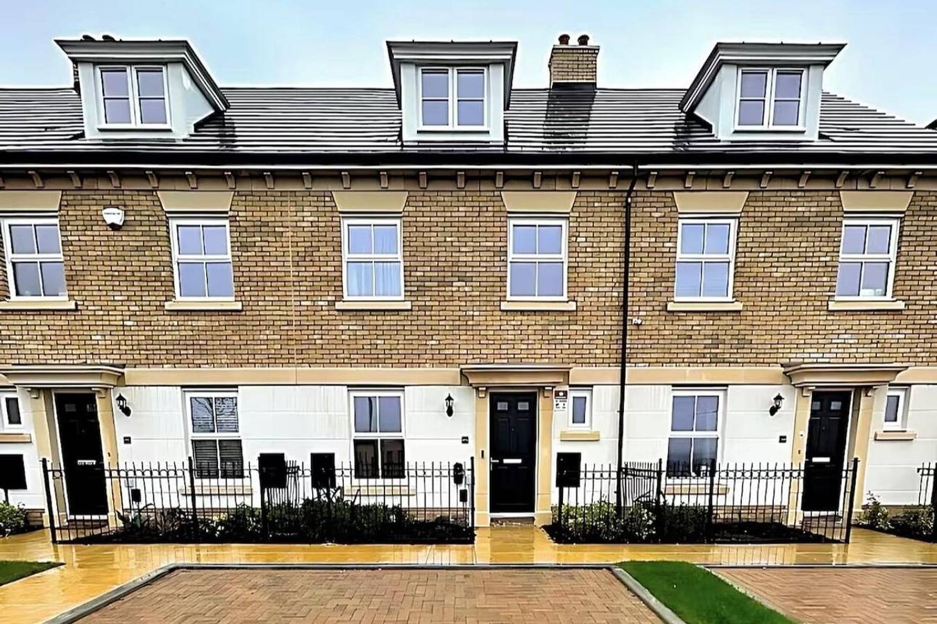 House - Sleeps 8 - Free Parking and Ps5 in Swanscombe and Greenhithe, Dartford