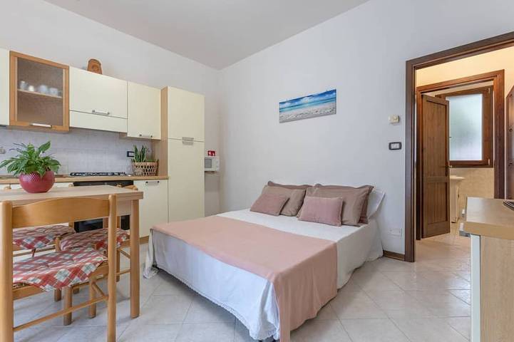 Guesthost - Lido delle Nazioni Villa with Parking in Comacchio, Provincia di Ferrara