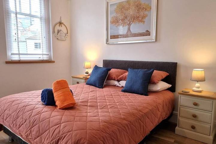 Ganze Wohnung, 2 Bed in Brixham in Brixham, Torbay