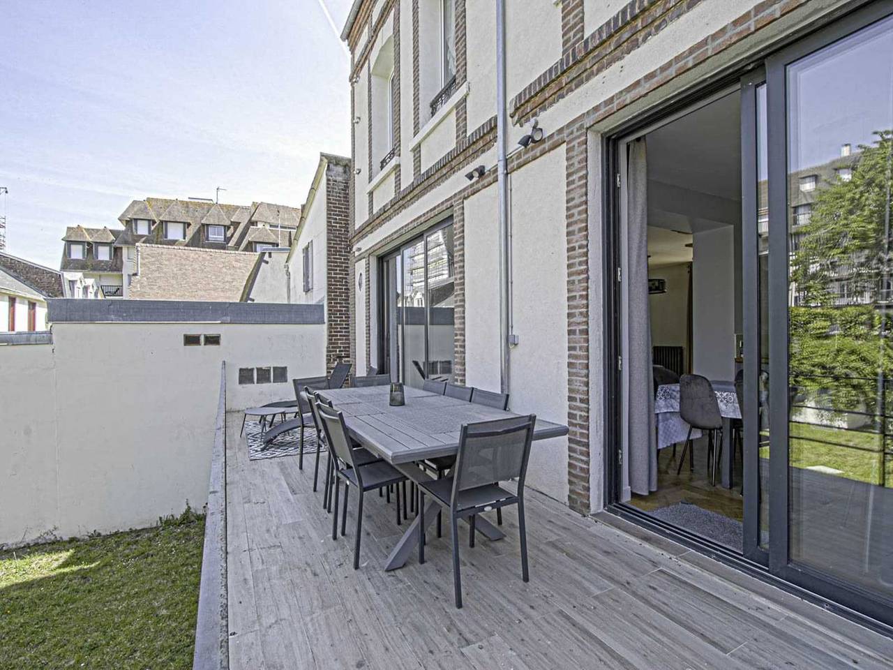 Ganze Wohnung, Haus für 18 Personen mit Kino Place Morny in Deauville, Lisieux und Umgebung