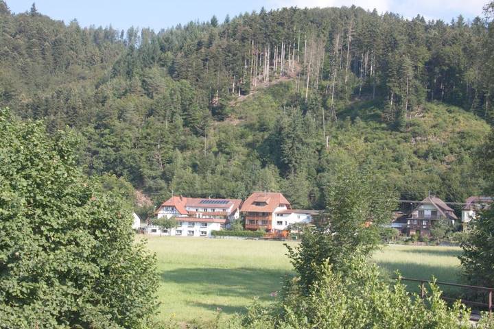 Ferienwohnung für 5 Personen, mit Garten und Ausblick