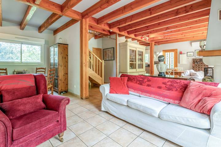 Holiday Home 'A Romantic Retreat in The Woods' with Mountain View, Wi-Fi and Air Conditioning in Molières-sur-Cèze, Cévennes