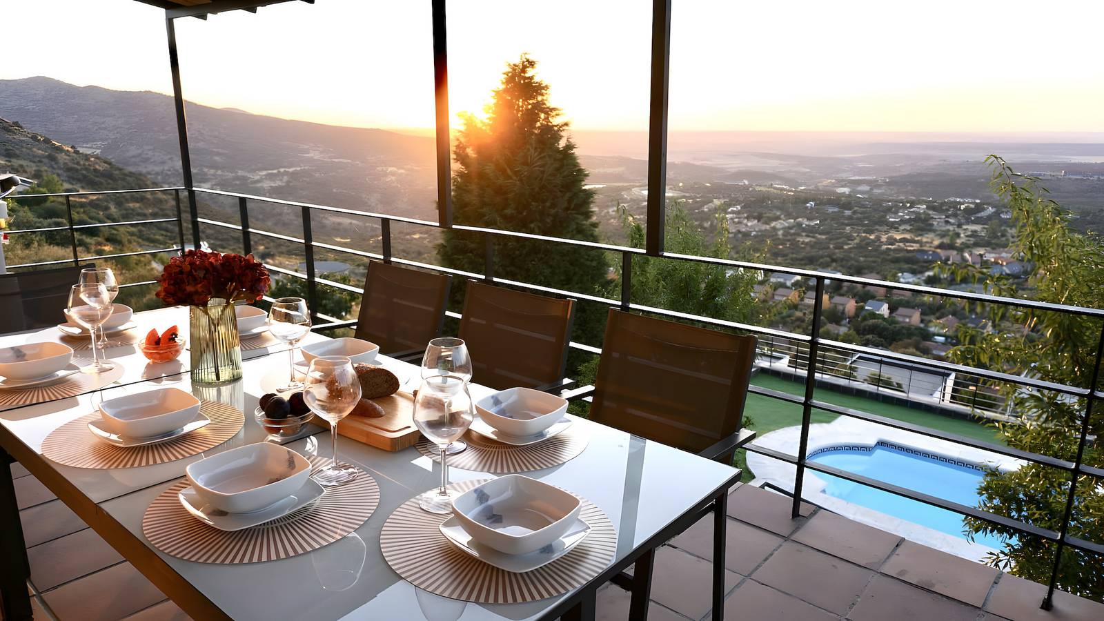 Villa « Los Ángeles » avec vue sur le lac, piscine privée et Wi-Fi in El Espinar, Province de Ségovie