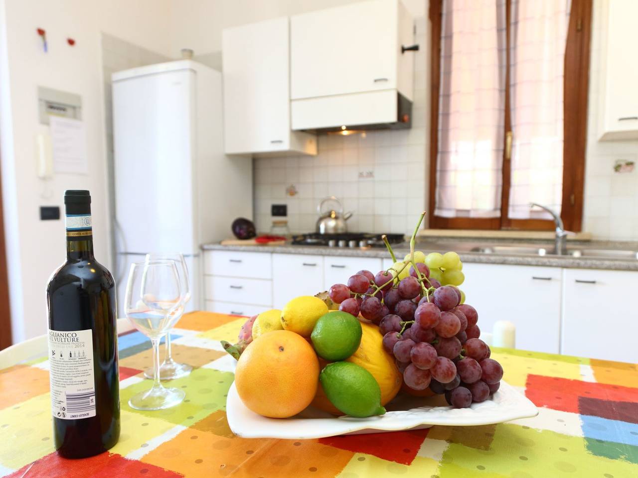 Helle mediterrane Villa mit Veranda und Garten in Campofelice di Roccella, Palermo Province