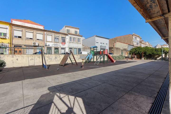 Entire apartment, Apartment 'Balcony Porto's' with Balcony, Wi-Fi and Air Conditioning in Bonfim, Porto District
