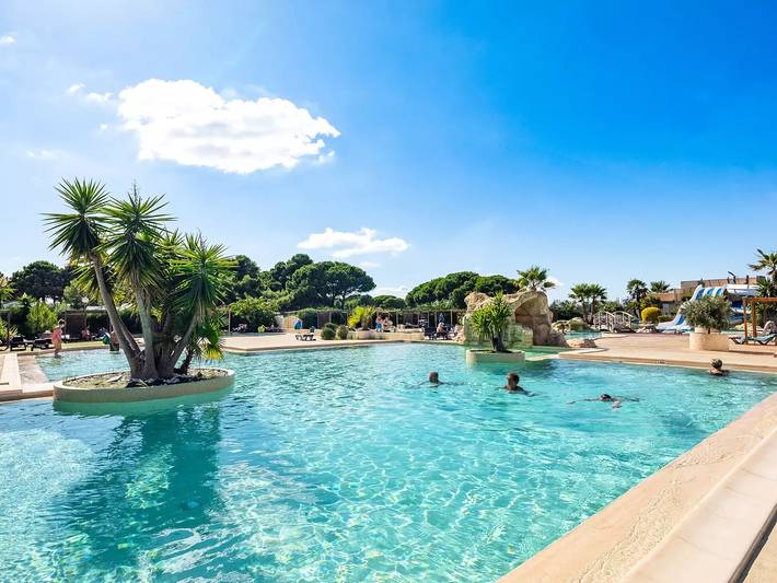 Camping pour 6 personnes, avec terrasse et piscine à Vendres - 3