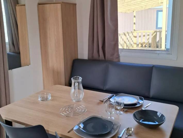 Mobil home pour 2 personnes, avec piscine et terrasse, animaux acceptés dans Long - 3