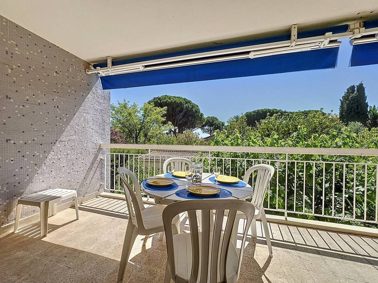 Appartement entier, Appartement T2 avec Terrasse - Accès Direct Plage des Lecques, Parking, Équipé pour 2-4 Personnes in Les Lecques, Saint-Cyr-sur-Mer