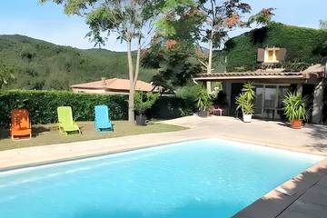 Cottage pour 10 personnes, avec jardin à Rocher