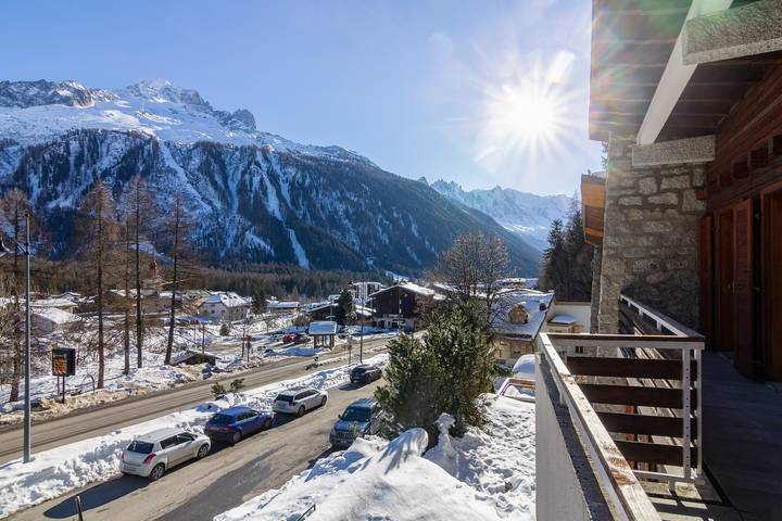 Chalet Glacier Duplex w/ Fireplace Sleeps 8 in Argentière, Chamonix-Mont-Blanc