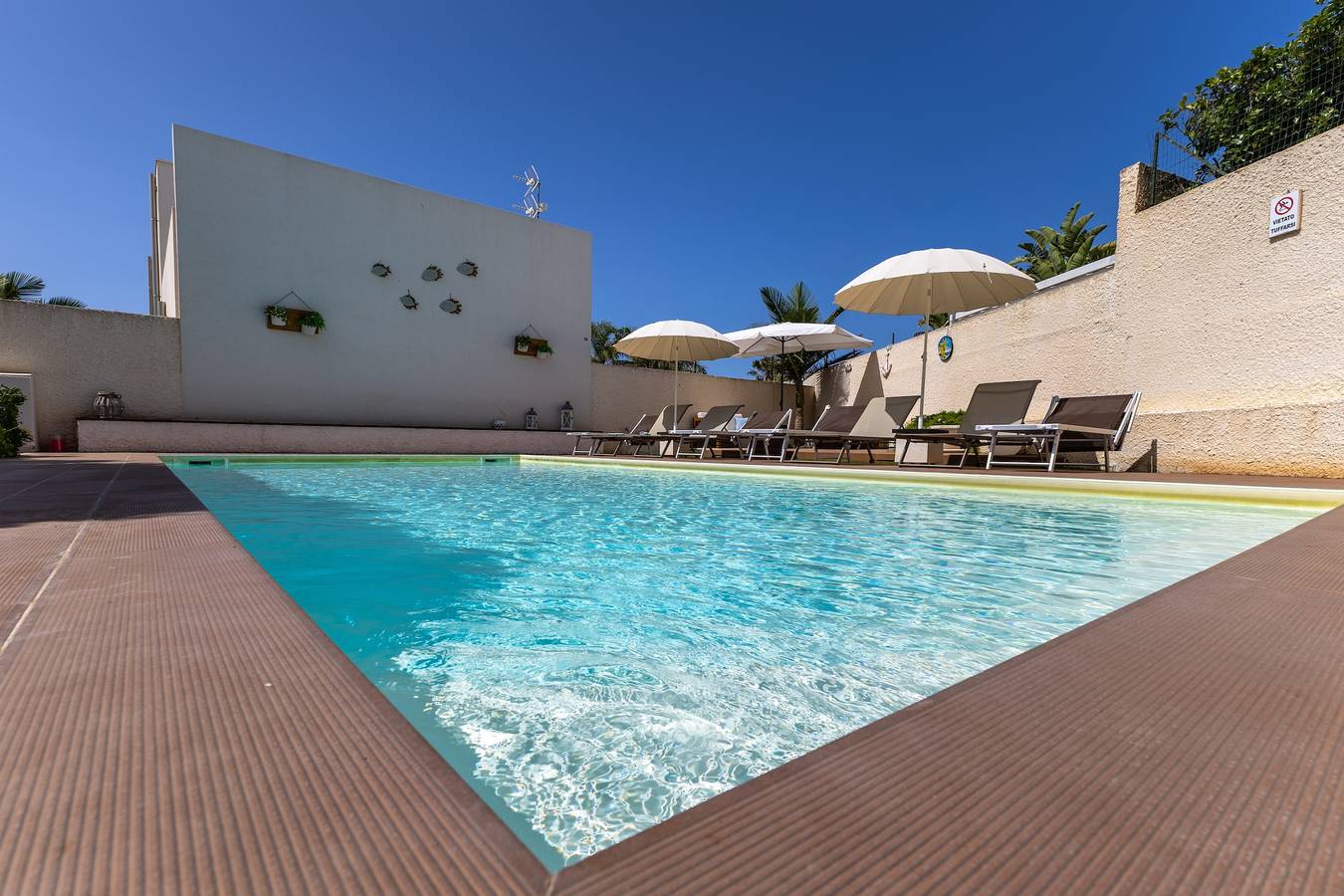 Appartement entier, Appartement avec vue sur piscine, Wi-Fi et climatisation in Ragusa, Province de Ragusa