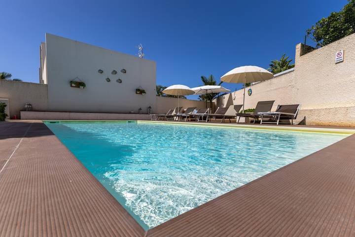 Vacation apartment for 5 people, with Yard in Ragusa