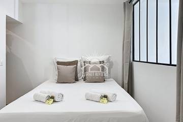 Holiday Rental for 3 People in Valbonne, Cannes region, Photo 1