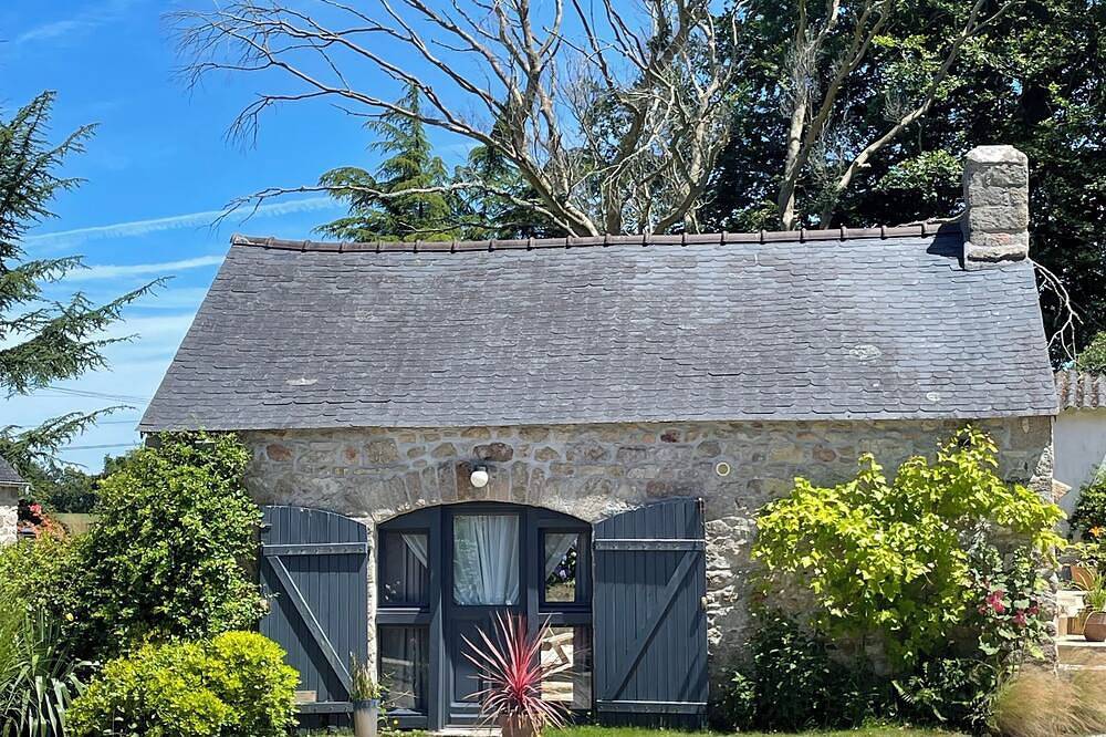 Gîte Côme, l’Ecrin de la Baie. Baie de Douarnenez à 10 minutes des plages in Pouldergat, Région de Quimper