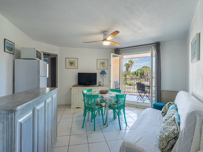 Gîte pour 4 personnes, avec jardin et terrasse, animaux acceptés dans Plage Miramar - 2