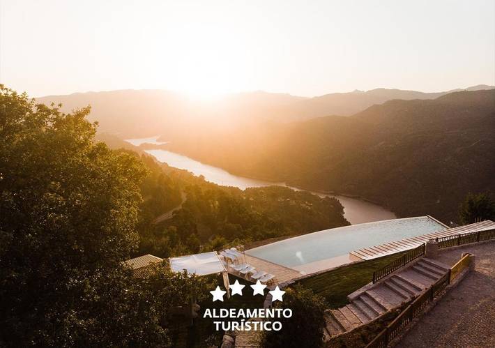 Vakantiepark voor 4 personen, with sauna and tuin as well as zwembad and whirlpool in Portugal