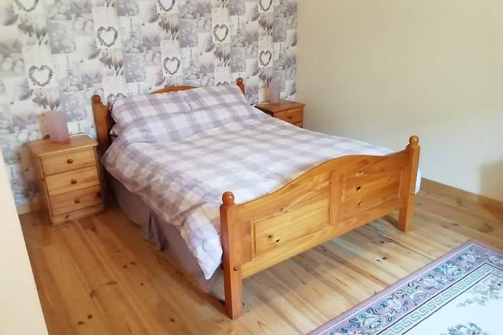 Gîte pour 3 personnes, avec jardin et terrasse dans Monts d'Arrée - 2