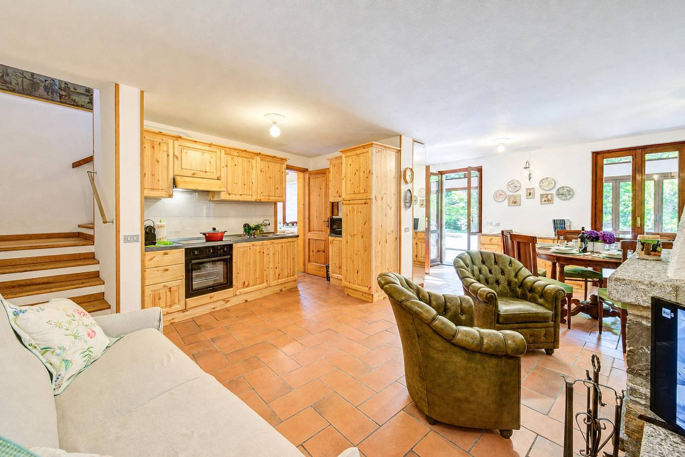 Villa Il Castagno Few Min From Beach in Castelveccana, Lago Maggiore (Lombardei)