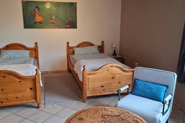 Große Ferienwohnung auf ruhigem Hof im Westerwald in Hövels, Altenkirchen & Umgebung