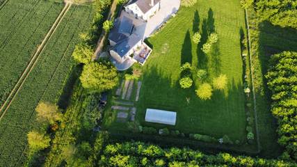 Gîte pour 6 personnes, avec terrasse et jardin dans Ombrée-d'Anjou