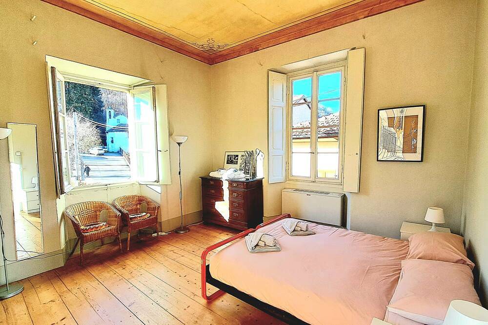 B&B Via Rinaldi - Appartamento 2 Camere con Vista Panoramica in Santuario de la Madonna del Sasso, Lago de Orta