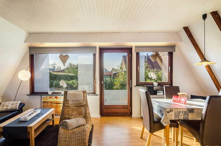 Ferienhaus für 4 Personen, mit Balkon und Garten sowie Seeblick in Südbrookmerland - 3