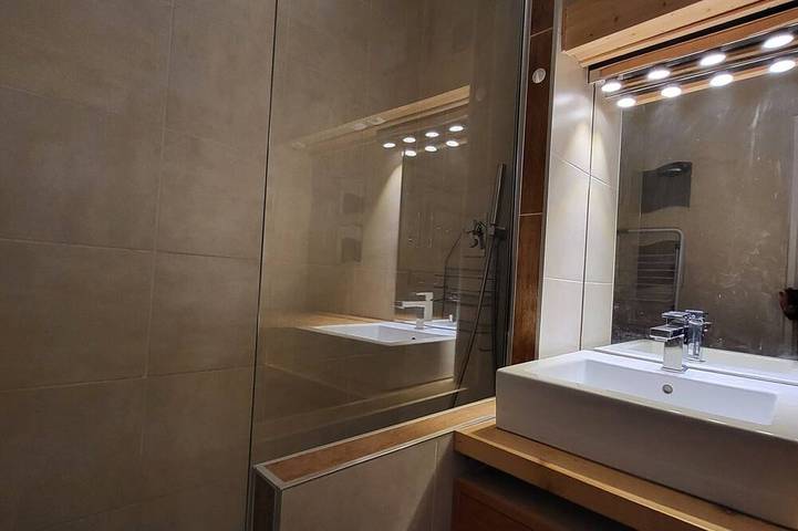 Ganze Wohnung, Tignes: 2-Zimmer-Wohnung 41m², 500m von Pisten, Balkon Südwest, WLAN, 4-5 Pers. in Tignes, Vanoise-Massiv