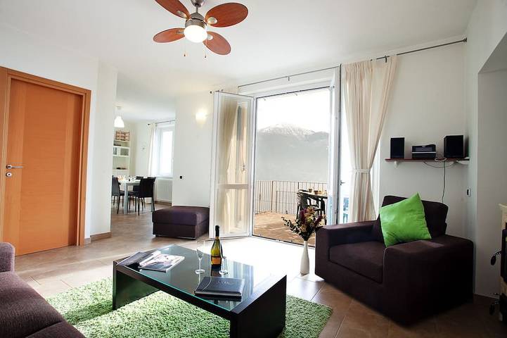 Ferienwohnung für 8 Personen, mit Pool und Balkon in Comune di San Siro