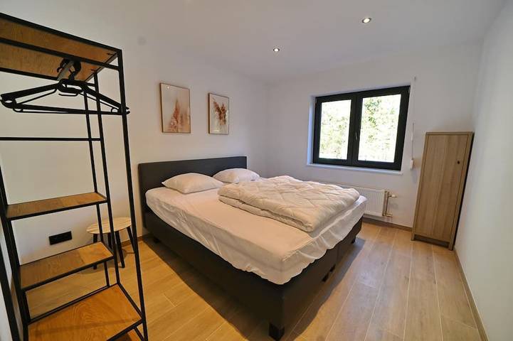 Gîte pour 6 personnes, avec jacuzzi et terrasse, animaux acceptés dans Baillonville - 2