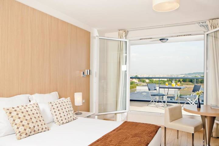 Appart’hôtel pour 2 personnes, avec balcon et piscine, animaux acceptés dans Yvelines - 4