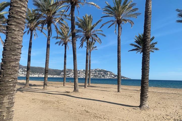 Vacation rental for 4 people, with balcony in Roses