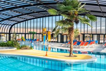 Camping für 6 Personen, mit Pool und Terrasse in Vendays-Montalivet