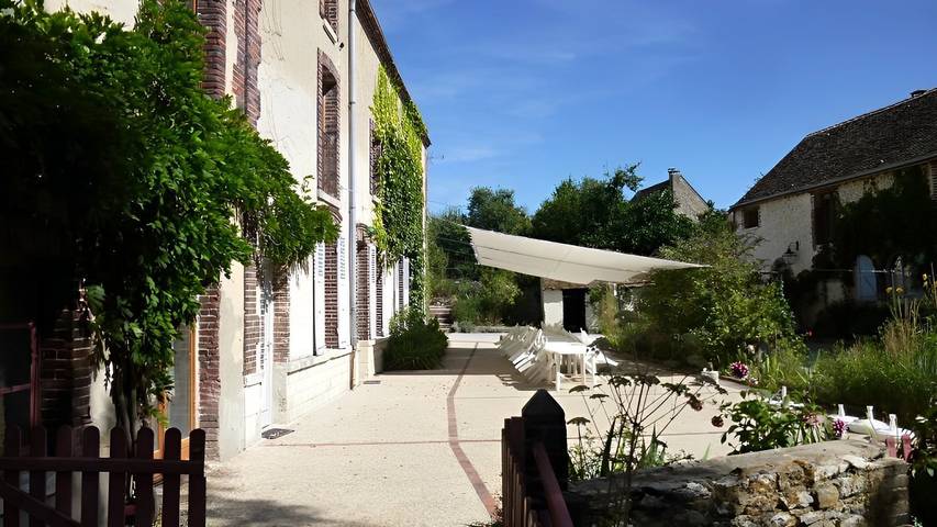 Gîte pour 22 personnes, avec jardin - 1